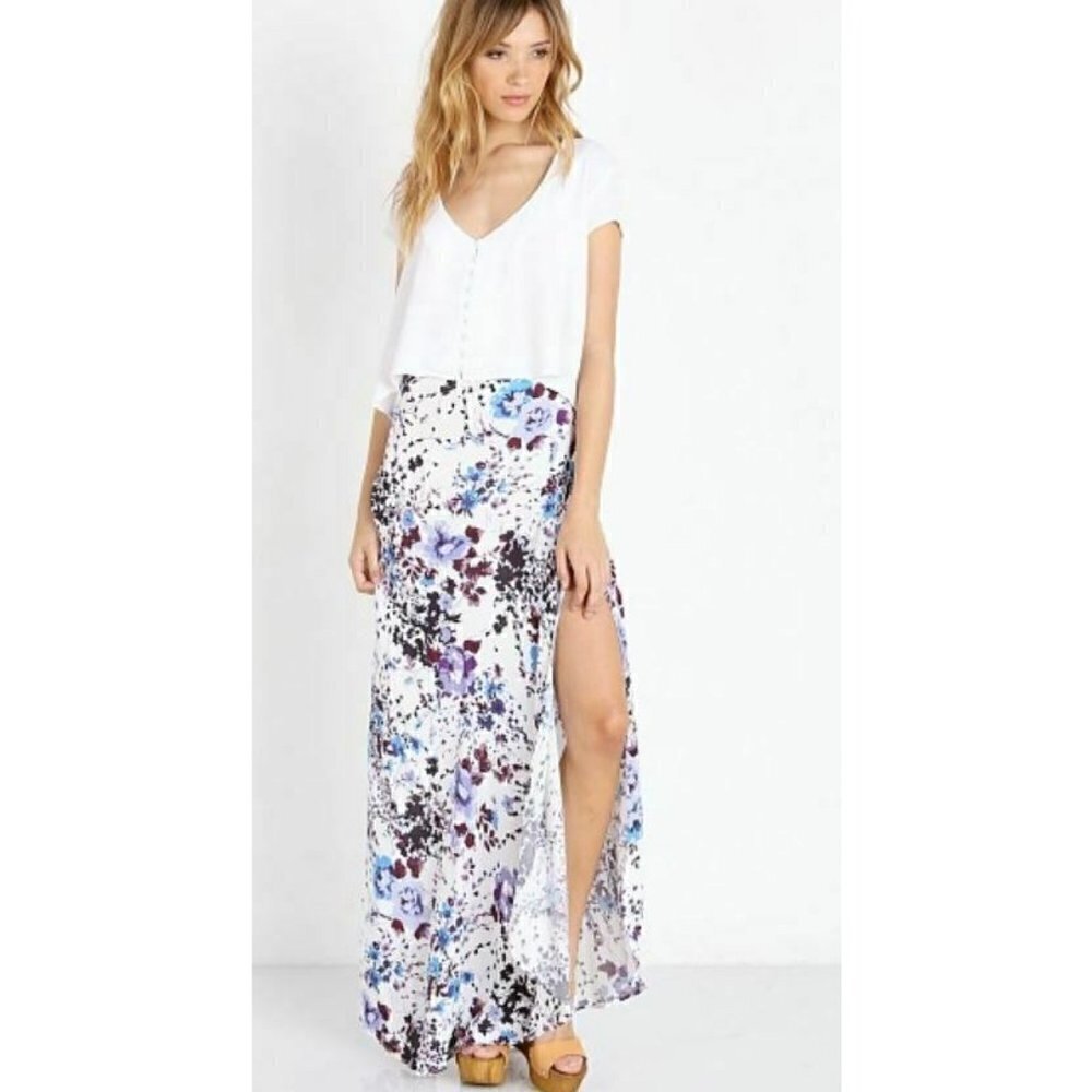New Flynn Skye Wrap it Up Skirt Womens S Light Flower Purple White Blue Rayon